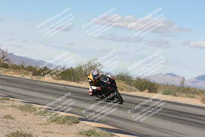 media/Nov-16-2025-Race Pace (Sun) [[8c5fa54630]]/Non Verified Riders (1st 20 Minutes)/3-Turn 3 Inside (11am)/